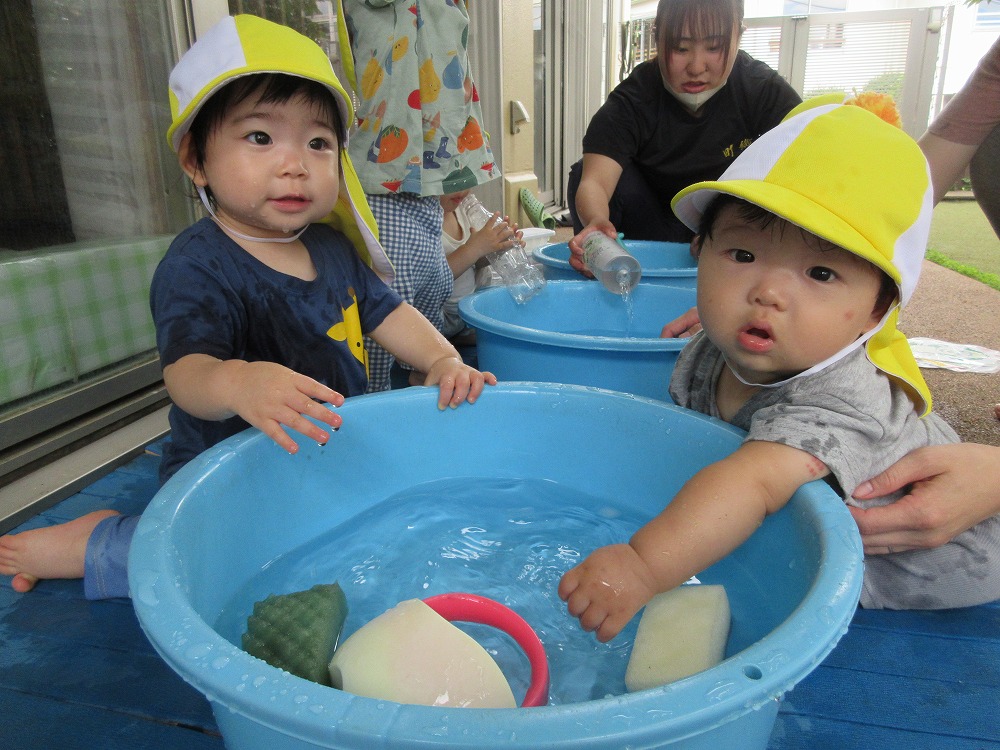 水遊び（乳児）